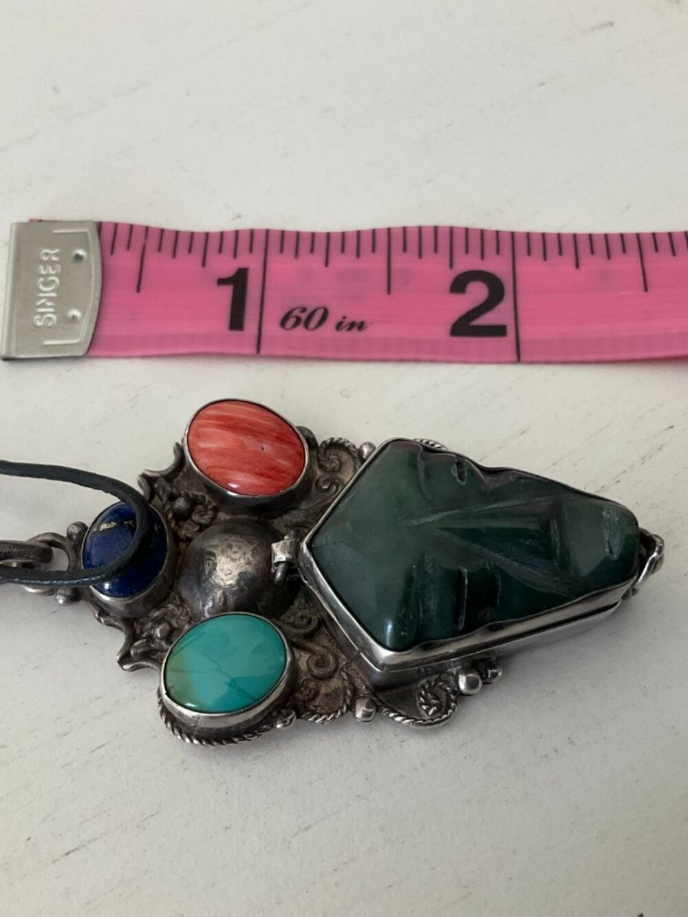 So unique and different, 925 silver carved locket necklac - Picture 9 of 11